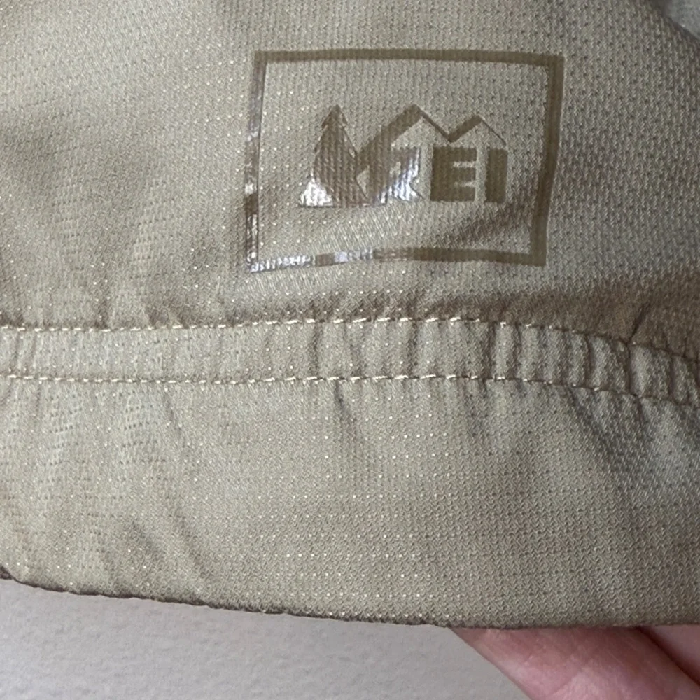 REI Hooded Windbreaker Jacket Men XL Tan  Neutral Outdoor Zip Pockets Mesh Lined
